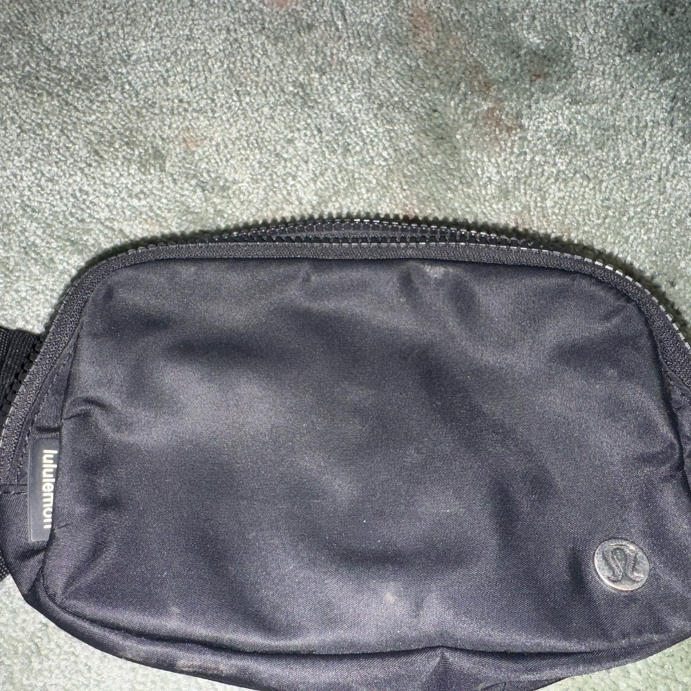lululemon athletica Men's Black Belt Bag